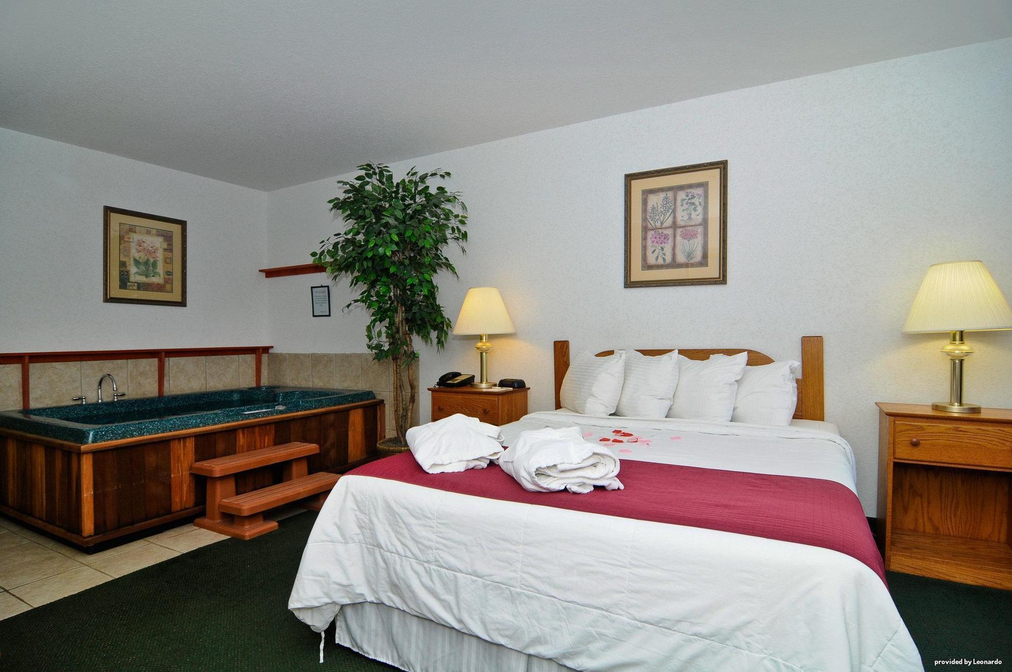 SureStay Plus Hotel by Best Western Berkeley Springs Zimmer foto