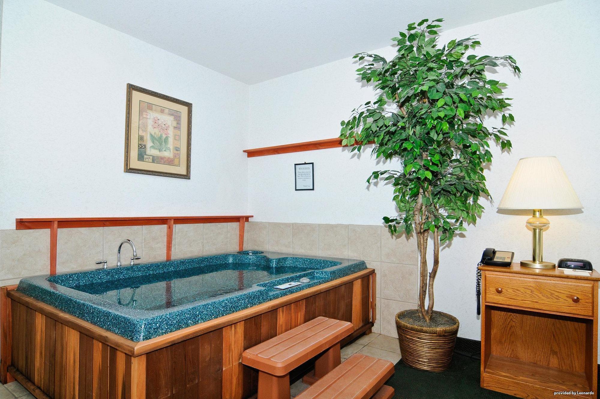 SureStay Plus Hotel by Best Western Berkeley Springs Einrichtungen foto
