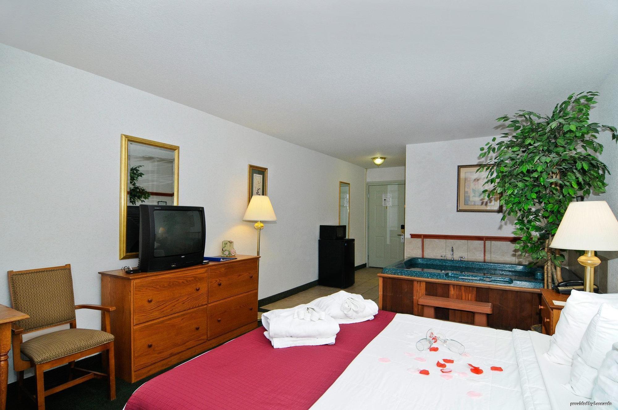 SureStay Plus Hotel by Best Western Berkeley Springs Zimmer foto