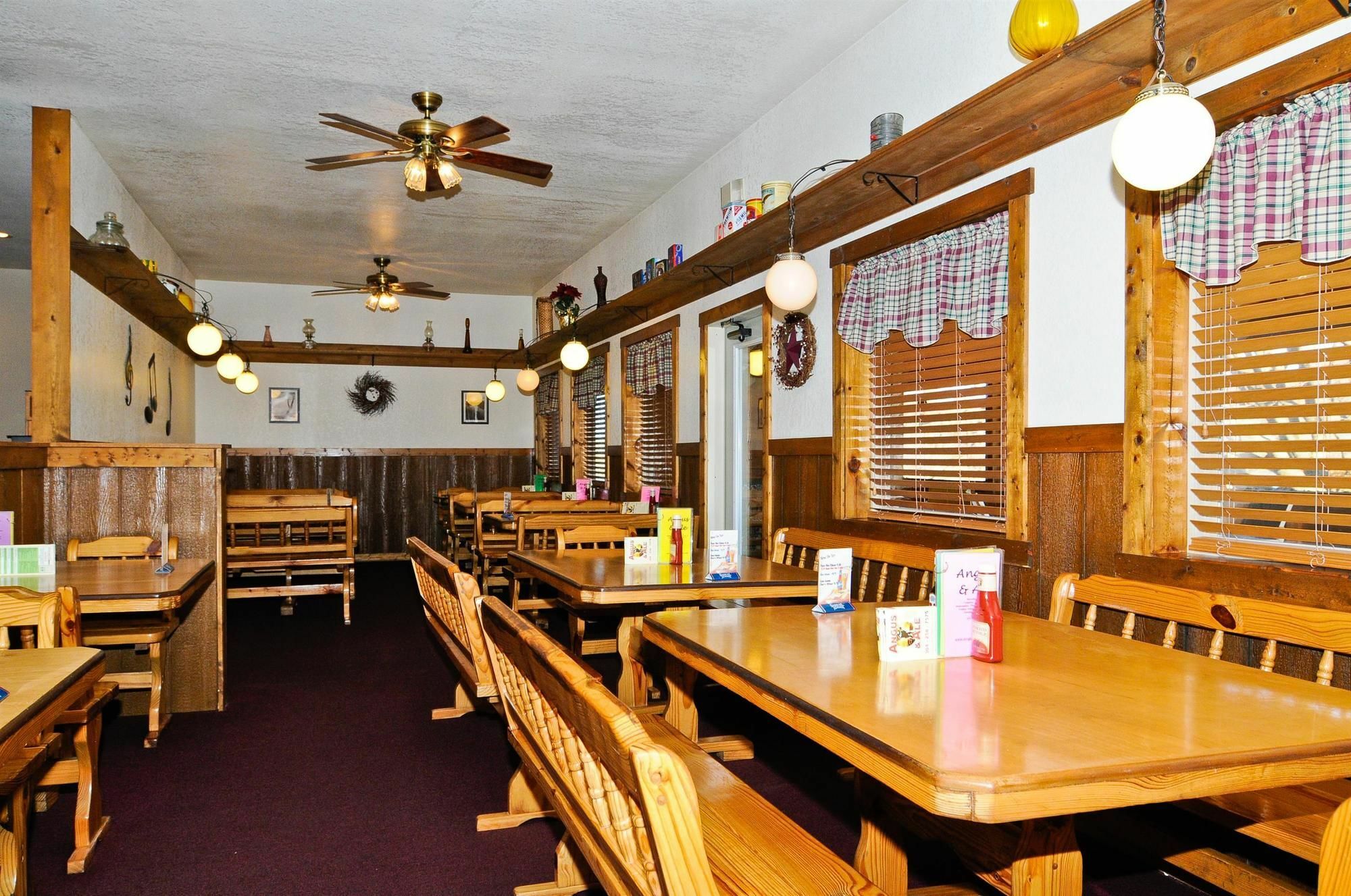 SureStay Plus Hotel by Best Western Berkeley Springs Restaurant foto